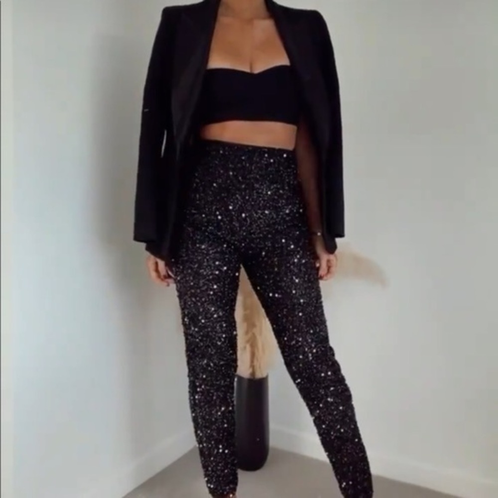 New Zara | Black Tulle Cropped Corset - Picture 2 of 14